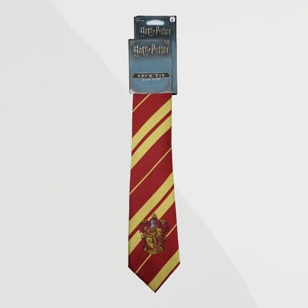 NWT HARRY POTTER Gryffindor House Crest Necktie‎ Cosplay Costume Kids Size